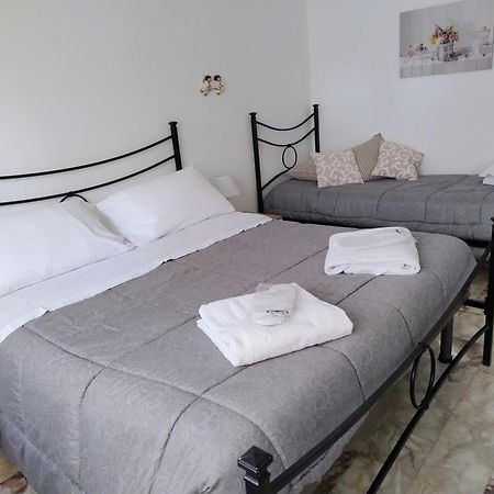 Bilocale Climatizzato A 850M Dalla Spiaggia Casa Katia Marina di Massa Esterno foto